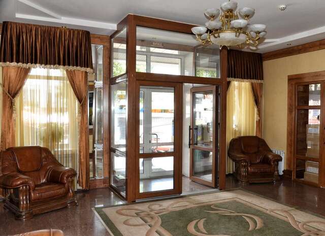 Отель Green City Hotel Николаев-3